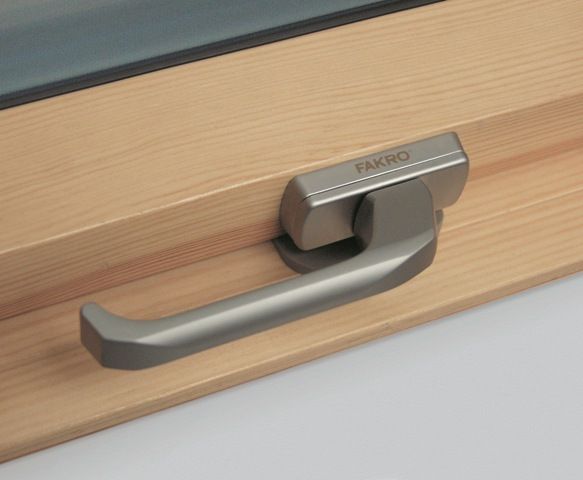 мансардное окно fakro fpp-v u3 preselect lux комбинированное открывание, 66х118 см