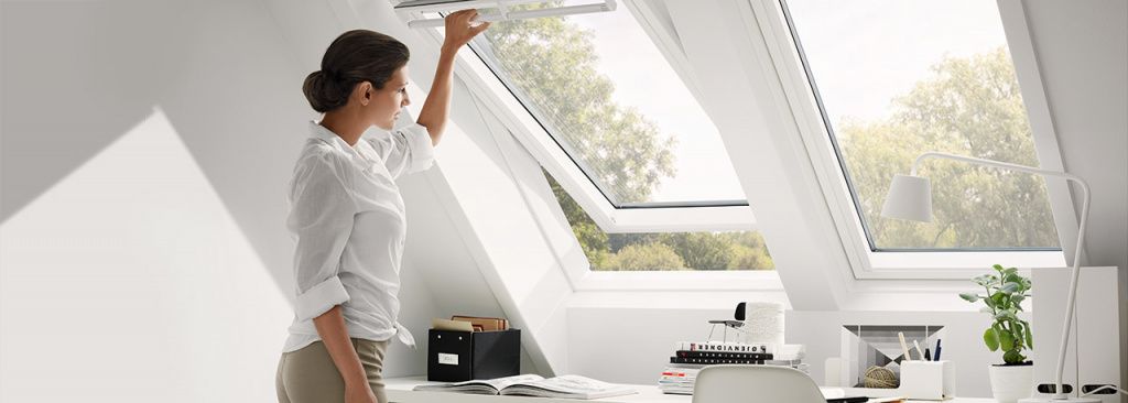 мансардное окно velux whiteline дизайн glu 0061 (ручка сверху, 2 камеры), 55х78 см